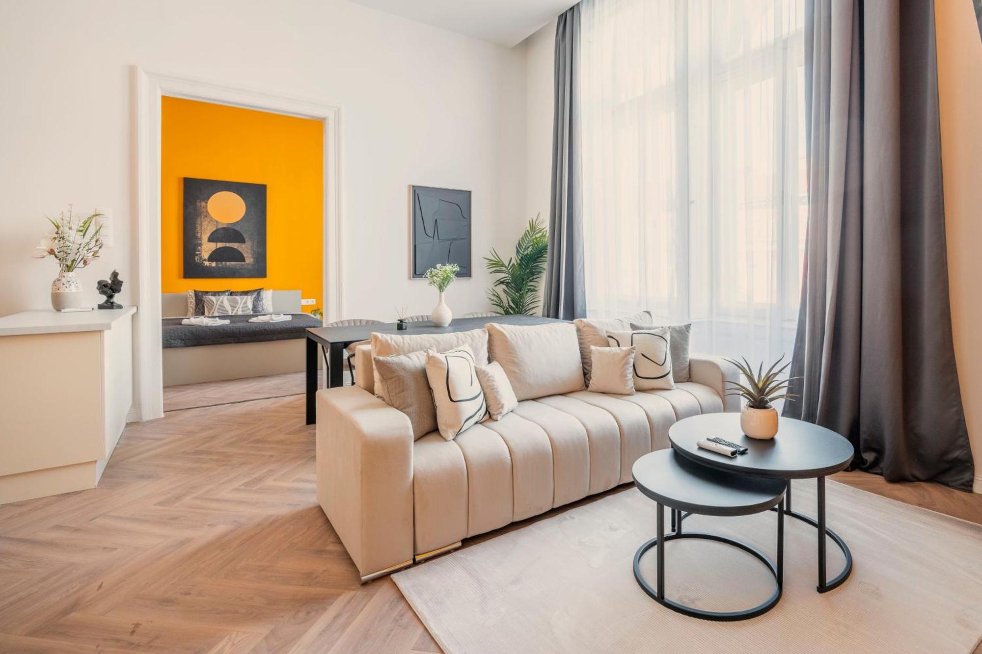 Exclusive Central 3Bedrm Stylish Residence By Prestige Homes บูดาเปสต์ ภายนอก รูปภาพ