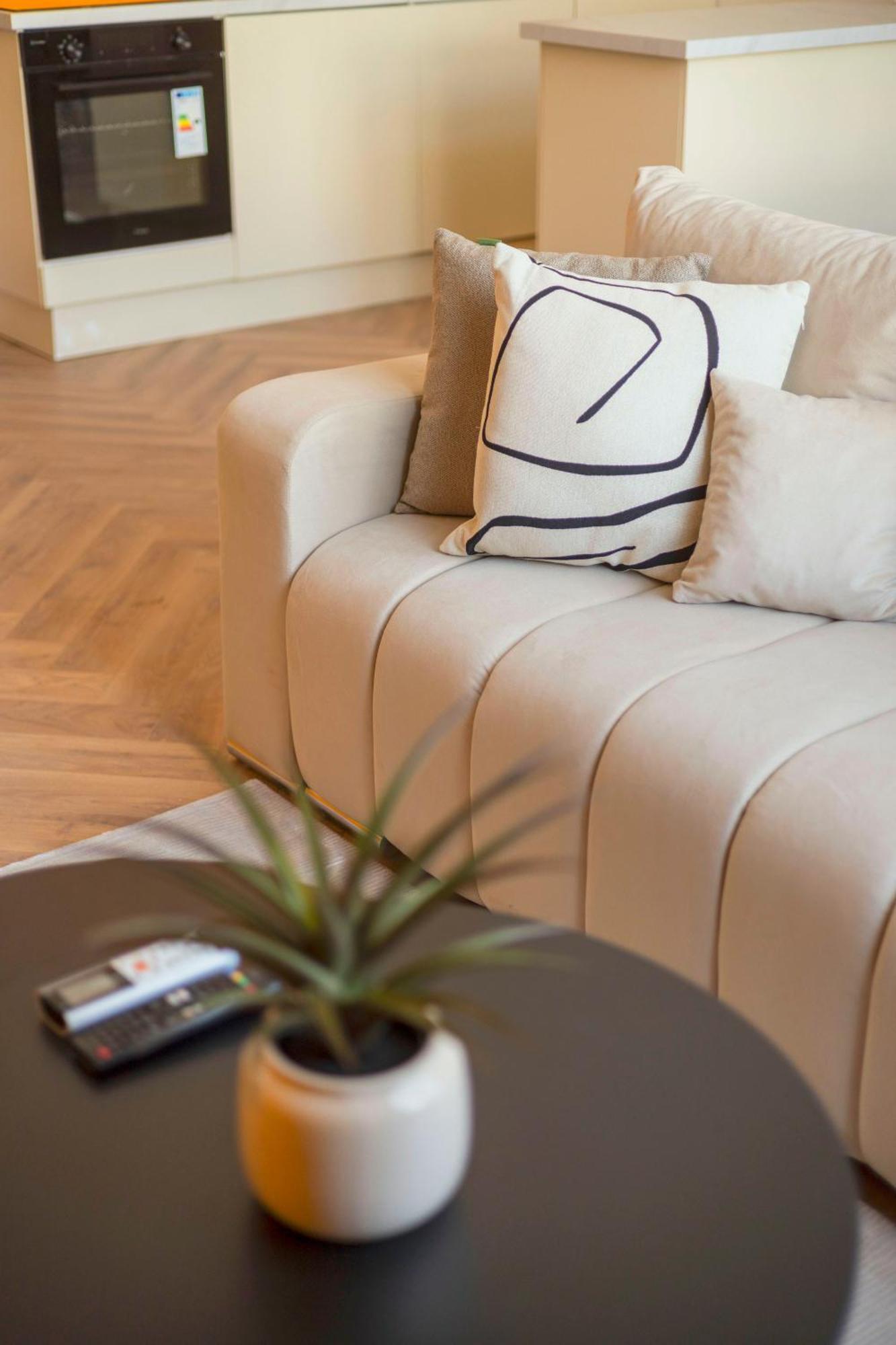 Exclusive Central 3Bedrm Stylish Residence By Prestige Homes บูดาเปสต์ ภายนอก รูปภาพ